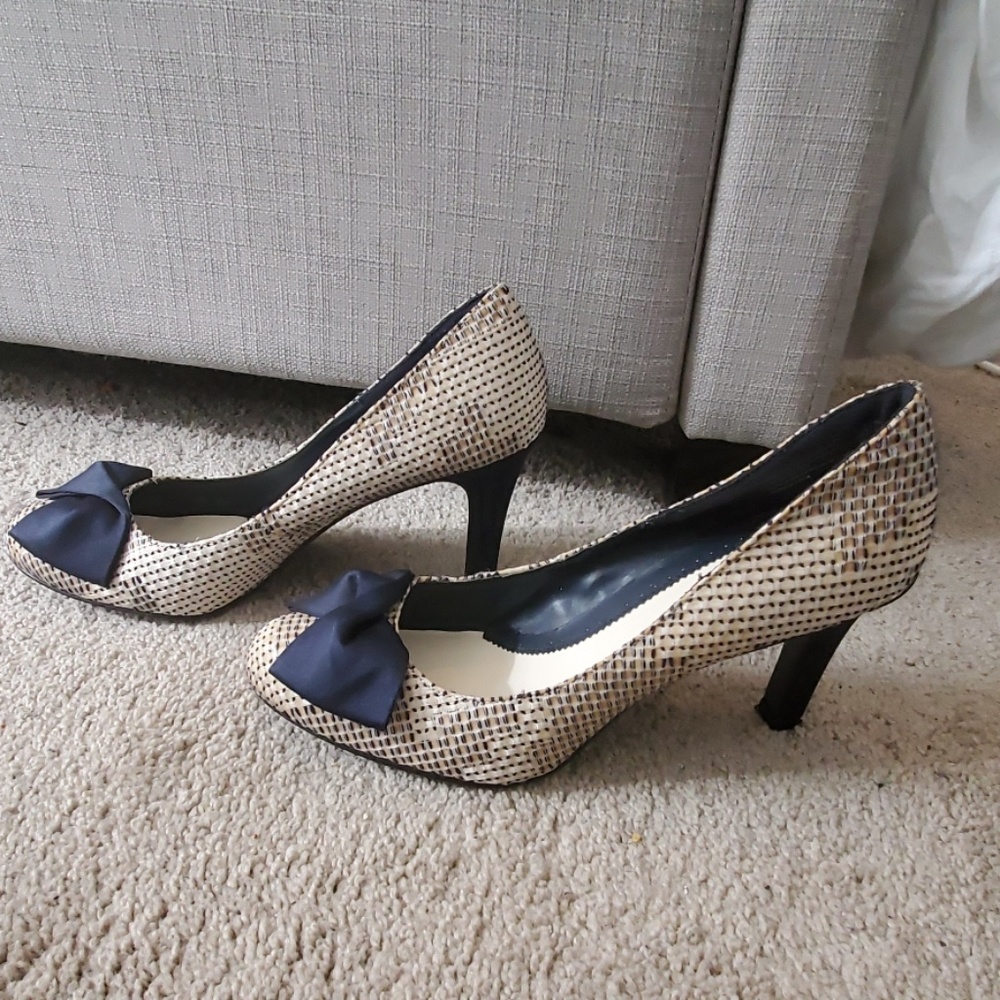 Heels - Picture 2 of 4